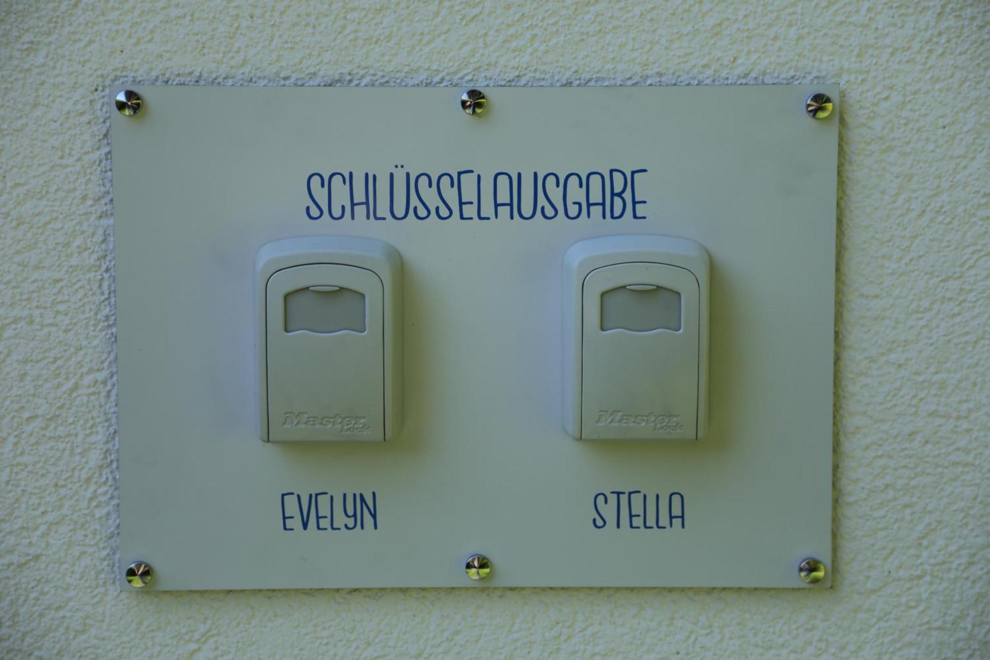 Eine Sehr Gemuetliche Dachgeschoss Ferienwohnung Ihlow  Exteriör bild