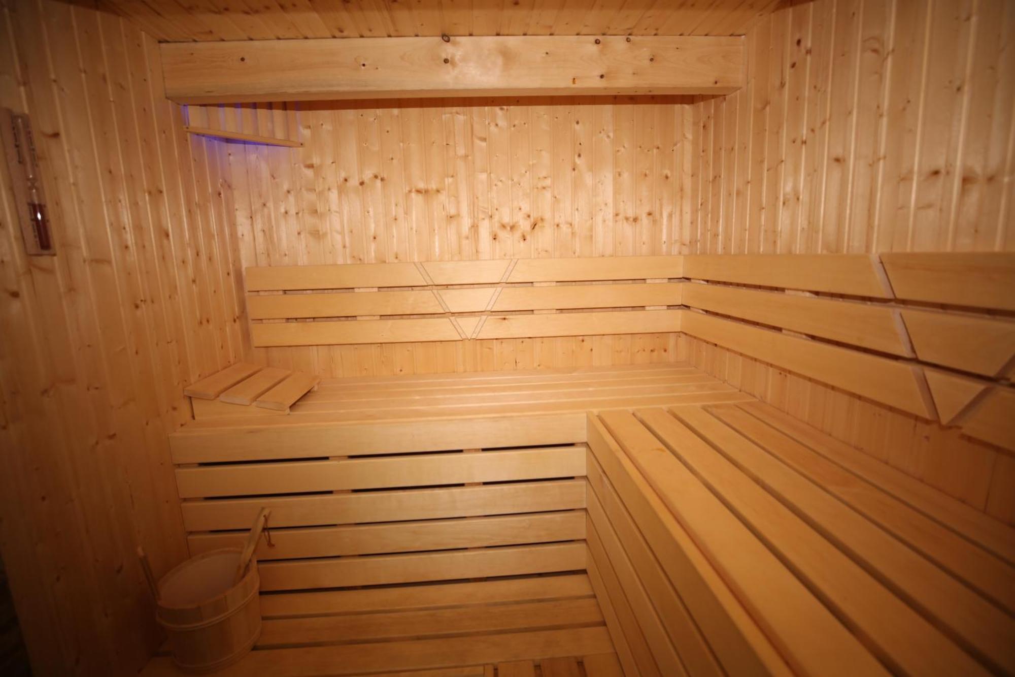 Eine Sehr Gemuetliche Dachgeschoss Ferienwohnung Ihlow  Exteriör bild